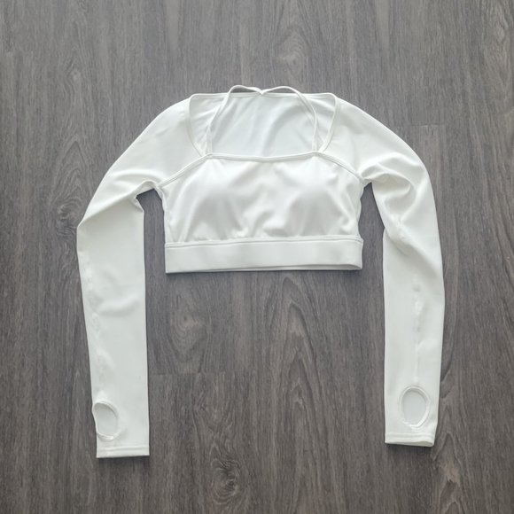 Halara Ribbed Halter Strap Thumb Hole Cropped Yoga Sports Top - Picture 2 of 3